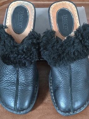 Born Women's Black Shearling-Trim Leather Clog
